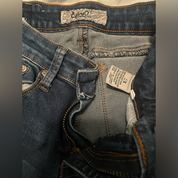 Size 3 women’s jeans - Picture 3 of 3